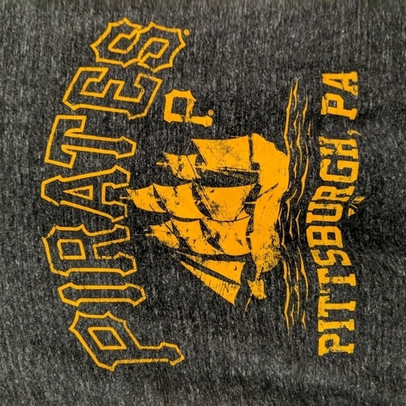 Unbranded Men's Gray Short Sleeve Graphic Tee - Pittsburgh Pirates Size XL - Picture 2 of 4